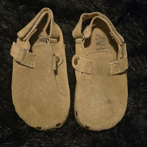 Zara Other - Zara Kids Beige Moccasin Shoes